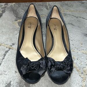 Women’s size 12 black satin bow tie peep toe wedges